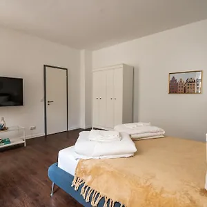 Zentral Gelegenes Premium-apartment Mit Viel Tageslicht Deutschland
